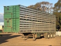 64 · 1997 DICKINSON 4x2 STOCK CRATE