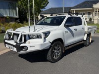 1 · 2019 TOYOTA HILUX SR5 UTILITY