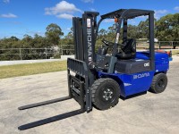 Standard Diesel Forklift, Model R530 *minor scratc